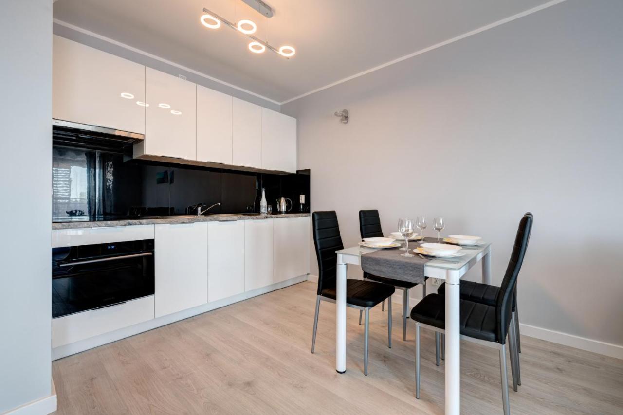 Live & Travel Apartments - Waterlane Island Гданьск Экстерьер фото