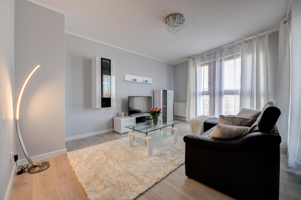 Live & Travel Apartments - Waterlane Island Гданьск Экстерьер фото