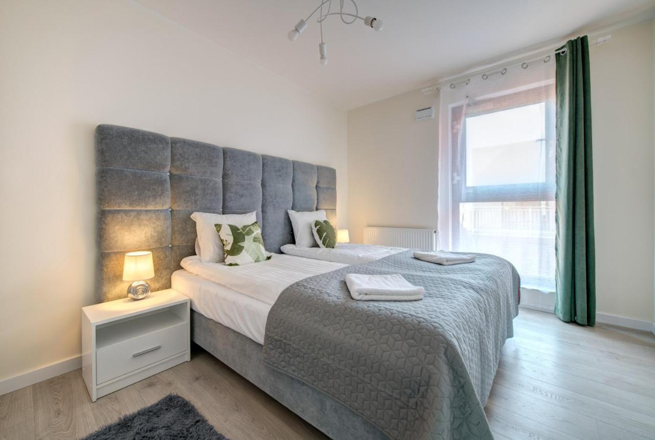 Live & Travel Apartments - Waterlane Island Гданьск Экстерьер фото
